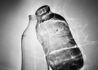 KlausHoerenz_StilllebenMilchflasche.JPG