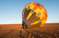 Vorbereitung für den Flug * Frauke Fuck über die Namib