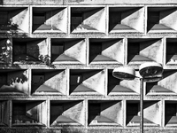 Rechtecke + Dreiecke als Licht + Schatten an der Uni * Jürgen Guhlke